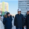Губернатор побывал на строительной площадке школы в Солнечном и оценил ход работ
