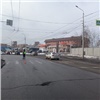 В Красноярске курьер на электровелосипеде сбил студентку и сбежал 