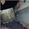 В Красноярском крае пассажирский поезд врезался в вагоны грузового