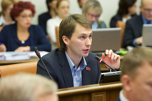 Осуждённый в Красноярске за мошенничество бывший чиновник Владимир Седов овободился преждевременно