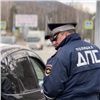 «Вызволили из грязного плена»: в Красноярском крае автоинспекторы дважды помогли водителям (видео)