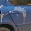 В Хакасии неизвестные портят автомобили кислотой