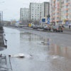 В Красноярске вторые сутки не могут справиться с разлившейся рекой (фото)
