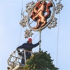 В Красноярске завершается монтаж главной городской елки