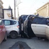 В центре Красноярска в результате ДТП перевернулся кроссовер