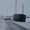 Водитель и пассажир автобуса в Норильске пострадали из-за обгонявшей их иномарки