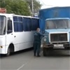 В момент ДТП на Партизана Железняка автобус высаживал пассажиров (видео)