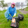 Красноярцев призвали убирать за собой мусор в местах отдыха