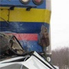 В Ужурском районе автомобиль попал под поезд, есть жертвы