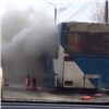 В Красноярске на ходу загорелся автобус (видео)