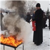 Красноярских священников научили пользоваться огнетушителями
