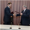 Красноярский губернатор подписал с Минпромторгом РФ соглашение о сотрудничестве