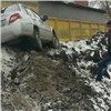 В Красноярске пьяная автоледи со встречки вылетела на горку
