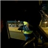 Принципиальный водитель пререкался с ДПС и вызвал споры в соцсети (видео)