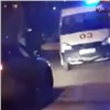 Не пропустивший скорую водитель возмутил красноярцев (видео)
