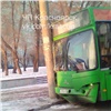 В Красноярске маршрутка протаранила столб, пострадали пассажиры
