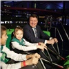 Мэр Красноярска прокатился на аттракционе с талантливыми детьми