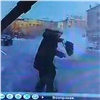 В центре Красноярска автобус сбил бабушку-нарушительницу: женщина погибла (видео)