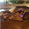 В Красноярске водитель Honda на встречке протаранил Nissan: машины искорёжило, 4 человека пострадали