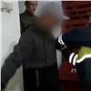 Красноярские полицейские задержали пассажира автобуса с гашишем за поясом  (видео)