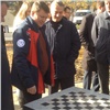 Пожилым — шахматы, детям — горку: Сергей Ерёмин оценил ремонт сквера «Уют»