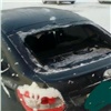 В Красноярске подросток разбил стекла 11 машин на стоянке. Поймали и завели дело о краже