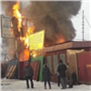 В Советском районе пожарные предотвратили взрыв газа в горящей кузнице (видео)
