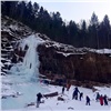 Ледяной водопад готов: на красноярских «Столбах» появилась главная площадка для зимних фотосессий