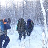 В Красноярском крае спасатели вынесли из тайги пережившего инсульт охотника