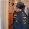 В нескольких районах Красноярска по квартирам ходят мошенники под видом пожарного надзора