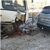 «Входил в поворот боком»: в соцсетях появилась запись аварии с автобусом около краевой больницы (видео)