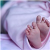«Оставила на 15 минут»: следователи проверяют проглядевшую смерть ребёнка мать из Лесосибирска 