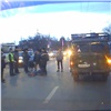 «Отказали тормоза и он начал давить пешеходов»: на Высотной в Красноярске джип сбил женщину