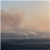 В Хакасии пожарные остановили 10-километровый фронт полыхающей травы