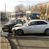 В ДТП возле красноярского автовокзала пострадала пассажирка такси (видео)