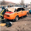 Красноярские пожарные соревновались в умении резать машины (видео)