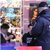 Красноярские полицейские прошлись по кинотеатрам и барам в поисках школьников-нарушителей