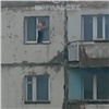 Норильский мальчик прогулялся по карнизу окна на 9 этаже и вызвал бурные споры в соцсетях (видео)