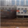 В «Белых росах» загорелся недостроенный детский сад (видео)
