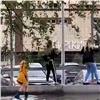 «Новый „Форт Боярд“»: студенты СФУ преодолевают огромные лужи по забору (видео)