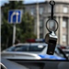 Серийную воровку в поликлиниках Красноярска помог поймать таксист