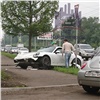 На правобережье Красноярска «Лада» протаранила Porsche (видео)