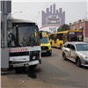 «Пассажиров увезла реанимация»: иномарка врезалась в автобус на Партизана Железняка в Красноярске