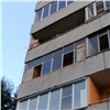 В Красноярске 7-летний мальчик оказался заперт в квартире и просил о помощи с балкона (видео)