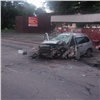 В столице Хакасии автомобилист влетел в остановку и погиб