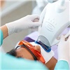 Красноярцы могут отбелить зубы по системе ZOOM 4 в клинике «Корона»