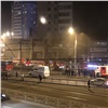 Из горящего здания на Предмостной площади эвакуировали 25 человек. Погибших нет (видео)