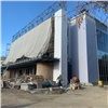 «Успеем до конца года»: строители отчитались о реконструкции бывшего красноярского кинотеатра «Родина»