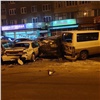 На правобережье Красноярска пьяный водитель разнес несколько припаркованных автомобилей (видео)