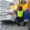 На трассе в Красноярском крае иномарка залетела под грузовик. Есть погибшие